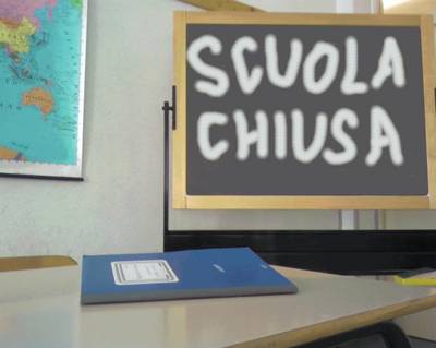 scuola chiusa